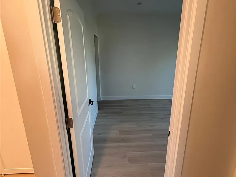 8603 Delco Ave — Photo 37