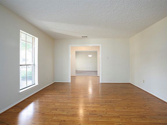 5th image of 11902 Quail Creek Dr