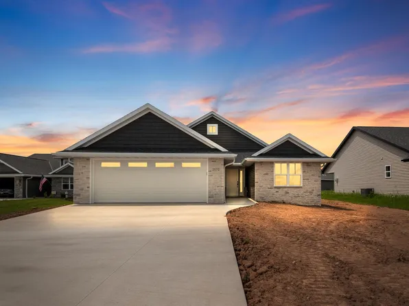 2572 Willow Ct, Green Bay, WI 54311