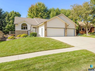 5213 E Fernwood Dr, Sioux Falls, SD, 57110