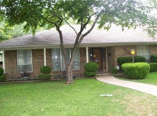 6001 Meredith Ln, Edgecliff Village, TX 76134