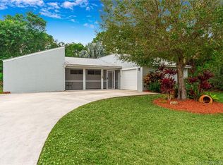 6009 Seagrape Dr, Fort Pierce, FL 34982