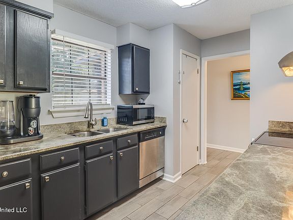 4th image of 9 Joanna Ln