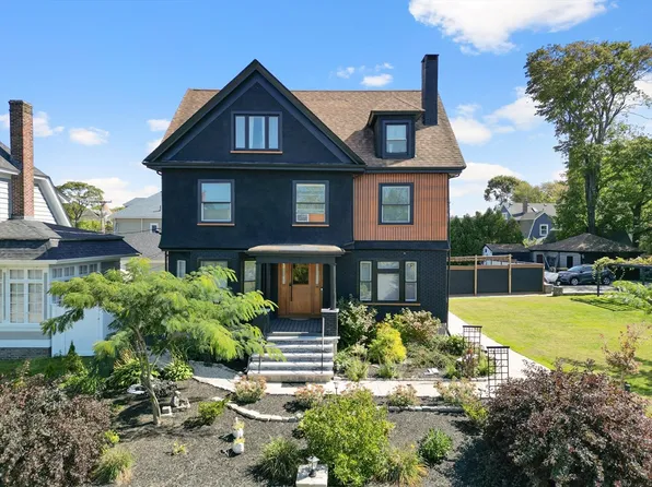 499 Madison St, Fall River, MA 02720