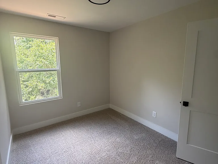212 N Yadkin Ave #A — Photo 17