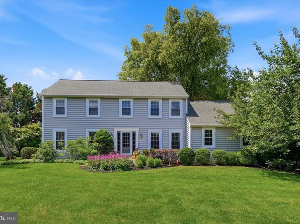 113 Whitney Dr, Avondale, PA 19311