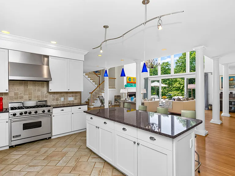 34 Chatfields Ridge Rd — Photo 8