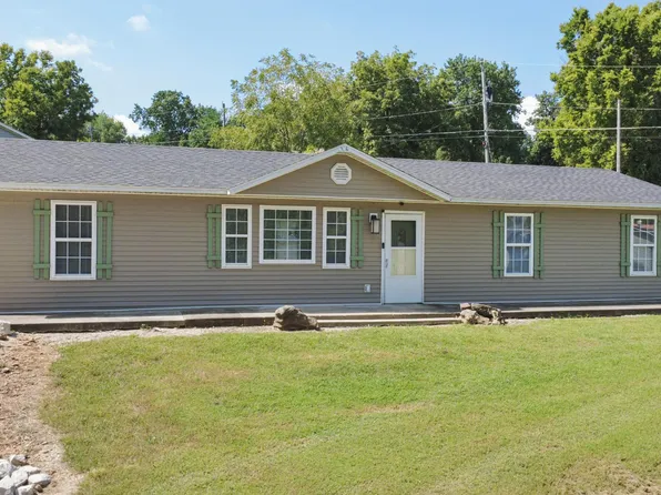 303 S Brown Street, Stockton, MO 65785