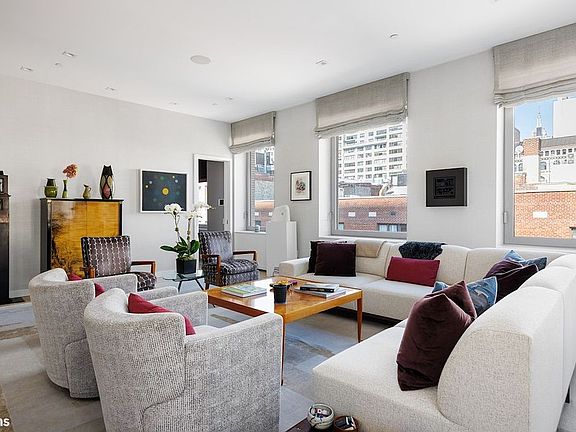 3rd image of 116 University Pl APT Penthouse