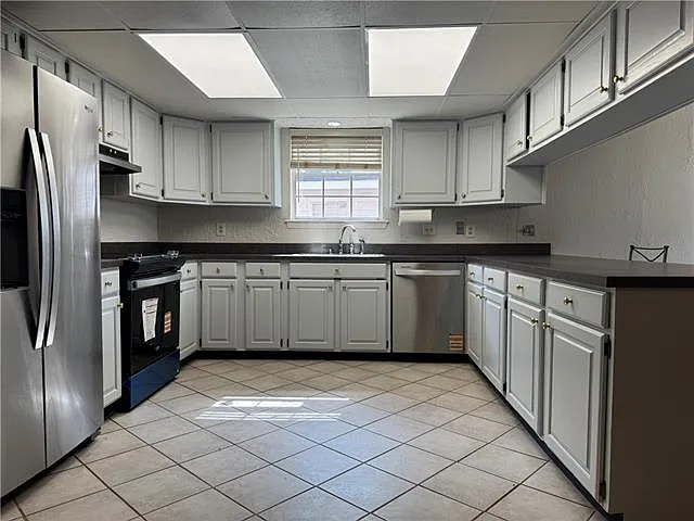 3 bed, 2.5 bath, 1378 sqft, $1,800 — Photo 4