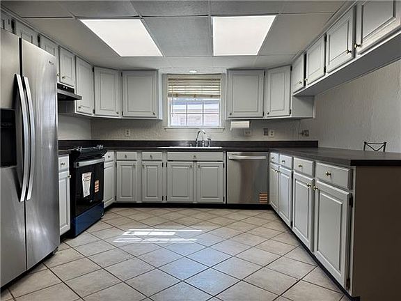 4th image of 3708 Diane Pl