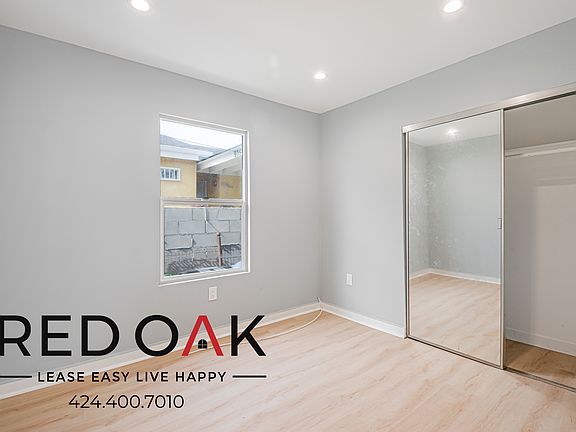 2nd image of 923 W 75th St #927-3/4
