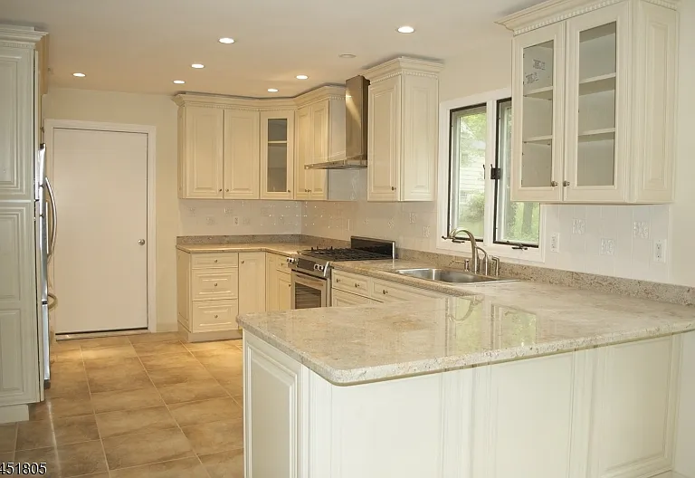 114 Mountain Ave — Photo 6