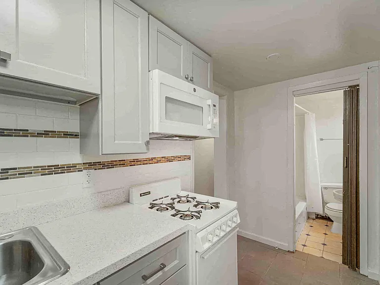 1432 Arch St #1434 — Photo 22