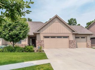 561 Fox Chase Rd SW, Rochester, MN 55902