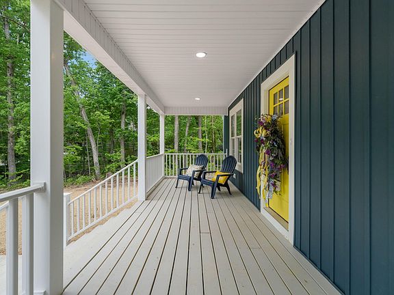 2nd image of 19 Mansion Dr