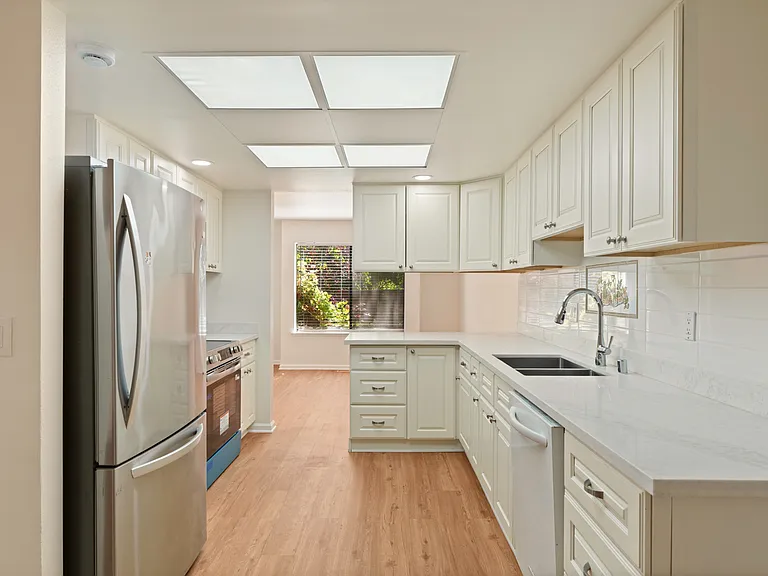 10112 Senate Way — Photo 4