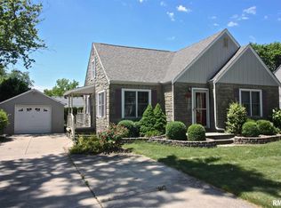209 Howard St, East Peoria, IL 61611
