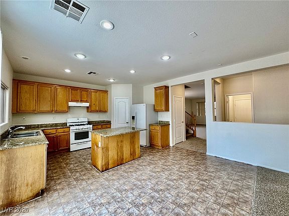 4th image of 11569 Renzo St