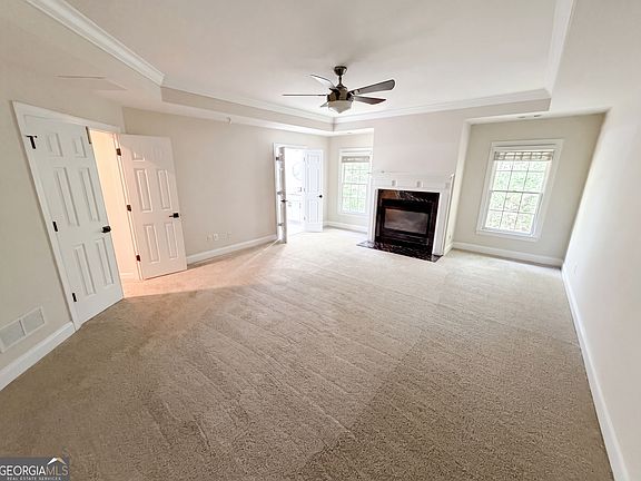 4th image of 1231 Dunwoody Village Dr
