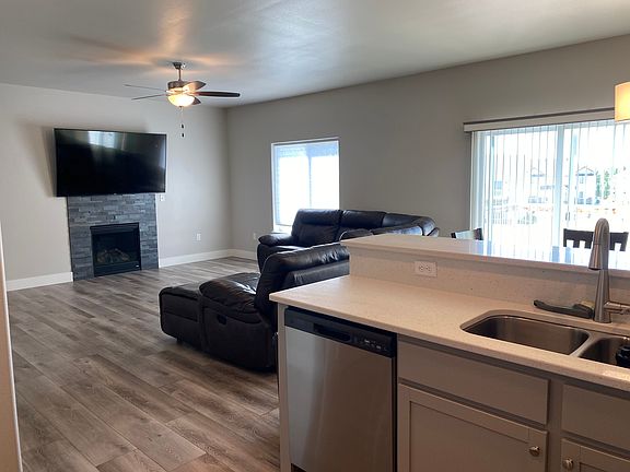 3rd image of 1182 Leann Cir