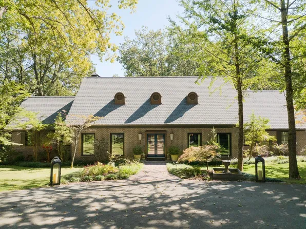1117 Mountain Ter, Lookout Mountain, GA 30750
