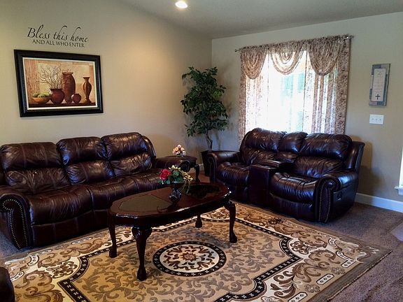 2nd image of 4125 NE 54th St