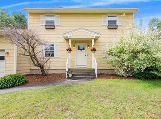 208 Marsett Rd, Shelburne, VT 05482