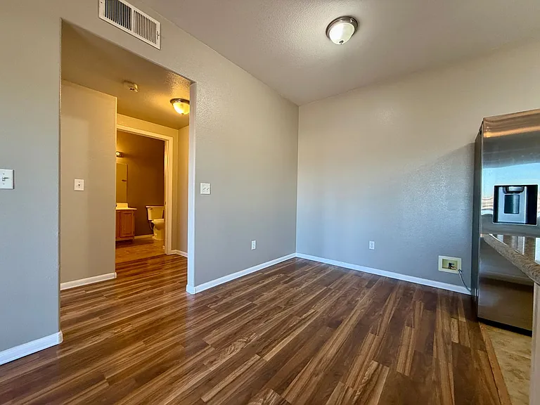 5650 E Sahara Ave #2024 — Photo 8