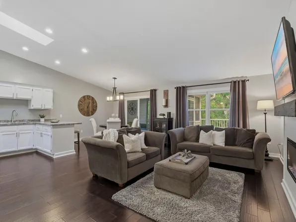 4240 Boulder Ridge Point, Eagan, MN 55122
