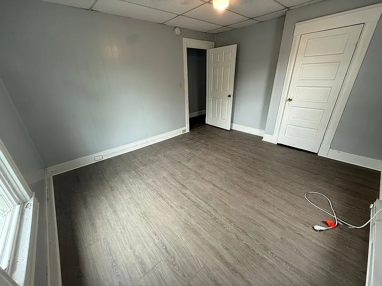 419 Oakley St — Photo 11