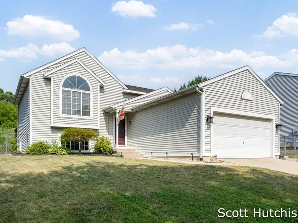 187 Rollingwood Dr, Rockford, MI 49341