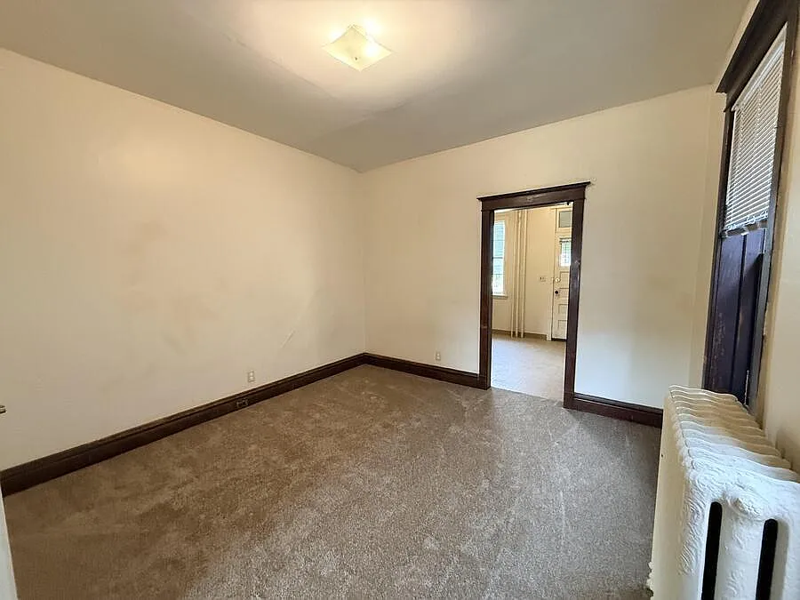Studio, $915 — Photo 4