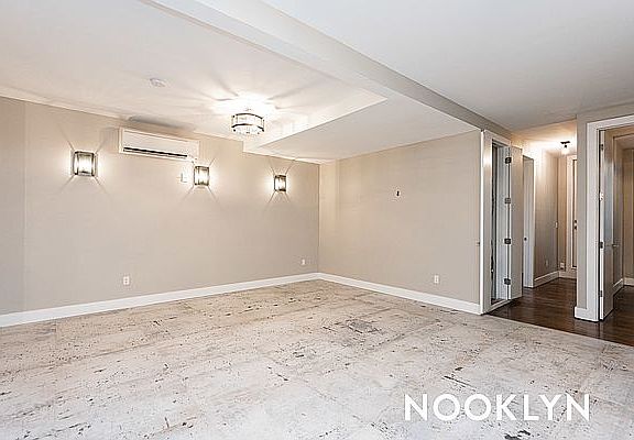 4th image of 59 Graham Ave #5