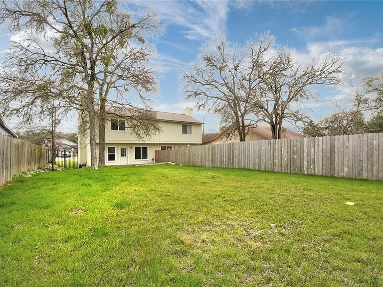 6102 Parkwood Dr #A — Photo 22