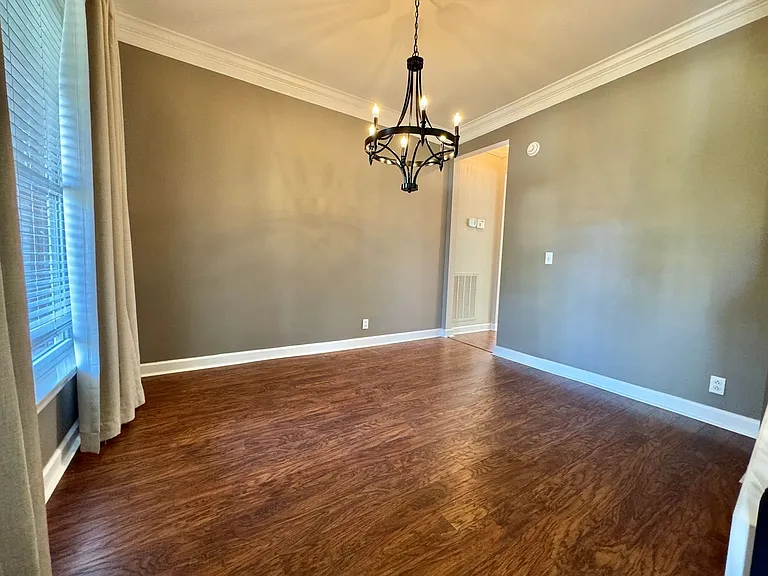 1321 Tilton Dr — Photo 6