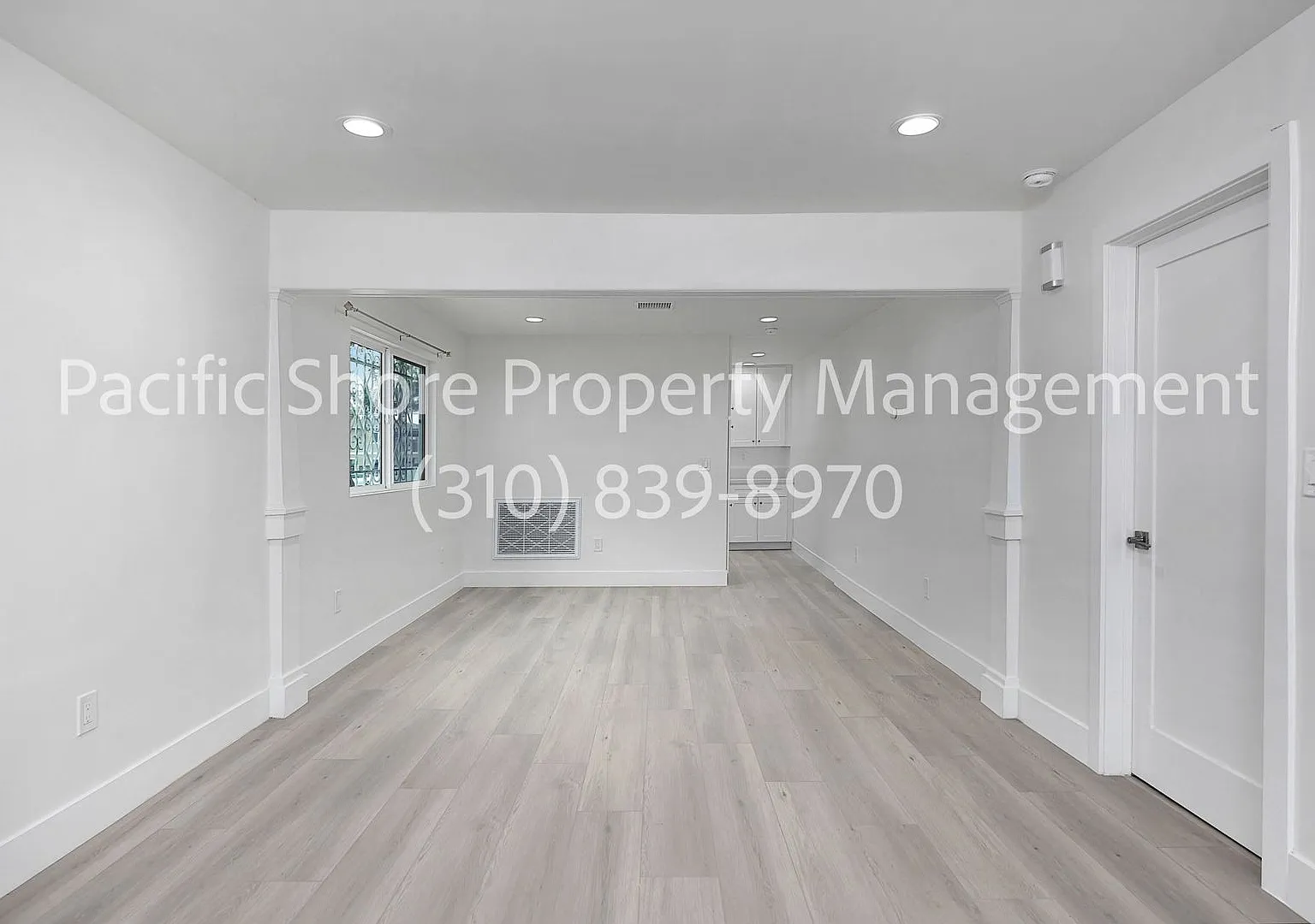 Remodeled 2-Bedroom, 2-Bath Home in Venice with Garage & Fenced Yard — Photo 3