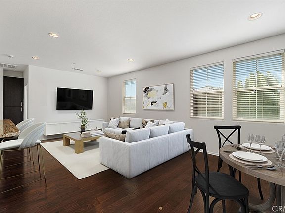 5th image of 43114 Avenida Abril