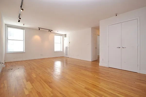 Rented by Citi Habitats | media 10