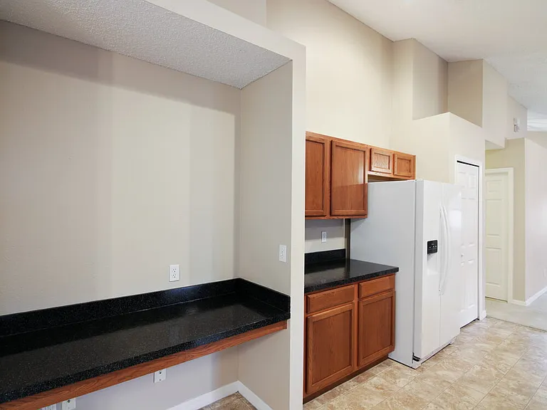 3005 Lorimer Ct — Photo 8