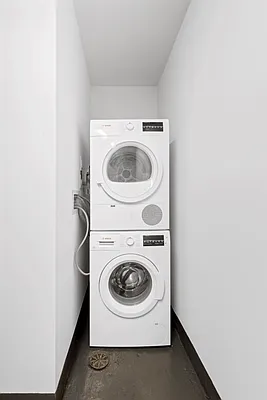 Rented by SERHANT. | media 15