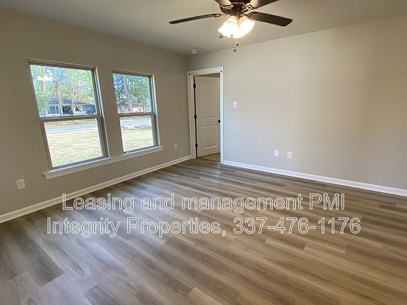 5th image of 300 Armstrong Dr