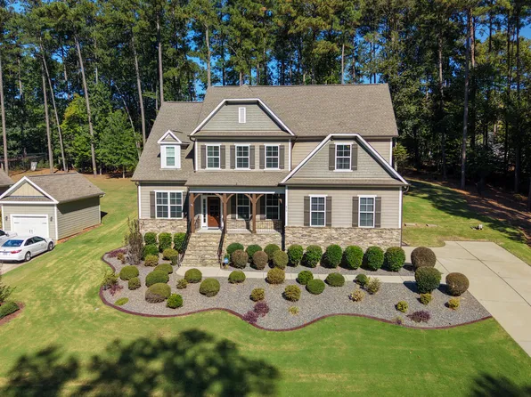 670 Rockport Dr, Clayton, NC 27527