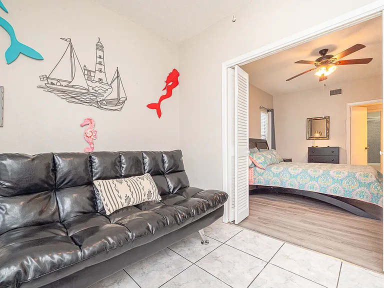210 Oak Bay St #403 — Photo 34