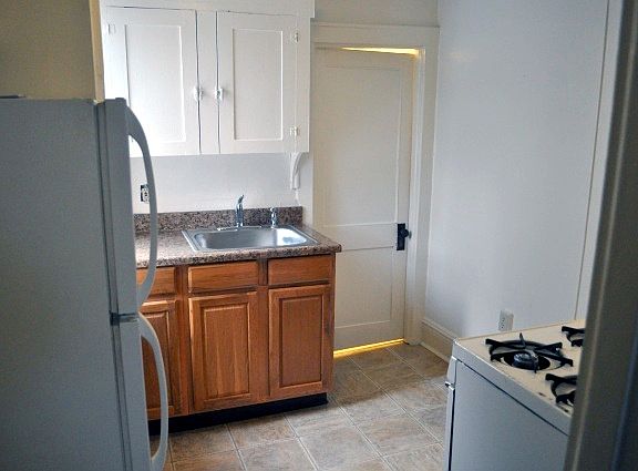 2nd image of 33 Front St #1