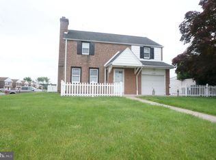 2726 Rhawn St, Philadelphia, PA 19152