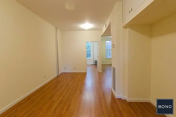 Rented by Bond New York | media 28