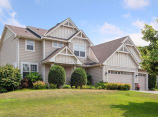 2705 Northview Dr, Victoria, MN 55386