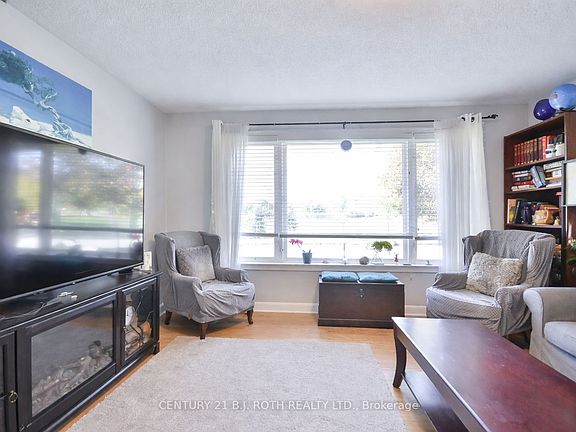 4th image of 63 Davidson St