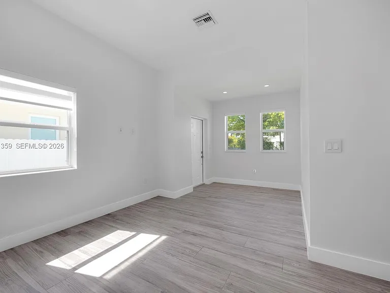 2426 SW 25th St #2426 — Photo 7